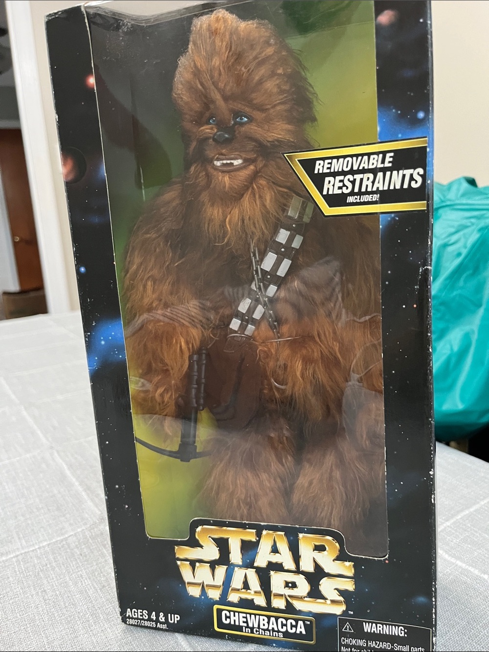 STAR WARS CHEWBACCA Brown Fur Action Figure with Removable Restraints